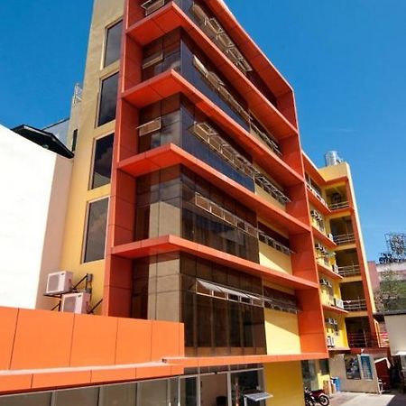 M Citi Suites Cebu Stadt Exterior foto