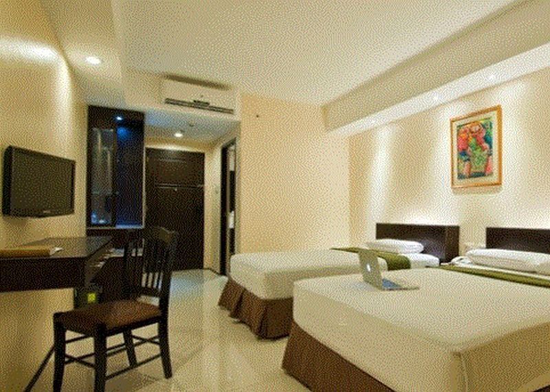 M Citi Suites Cebu Stadt Exterior foto
