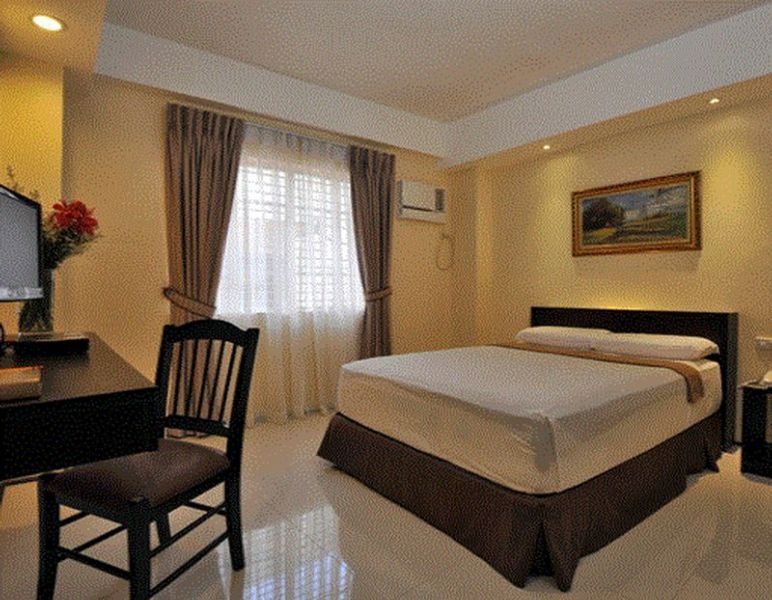 M Citi Suites Cebu Stadt Exterior foto