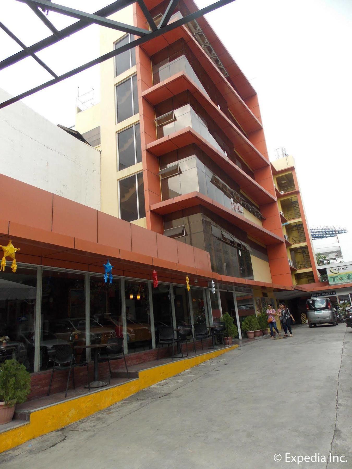 M Citi Suites Cebu Stadt Exterior foto