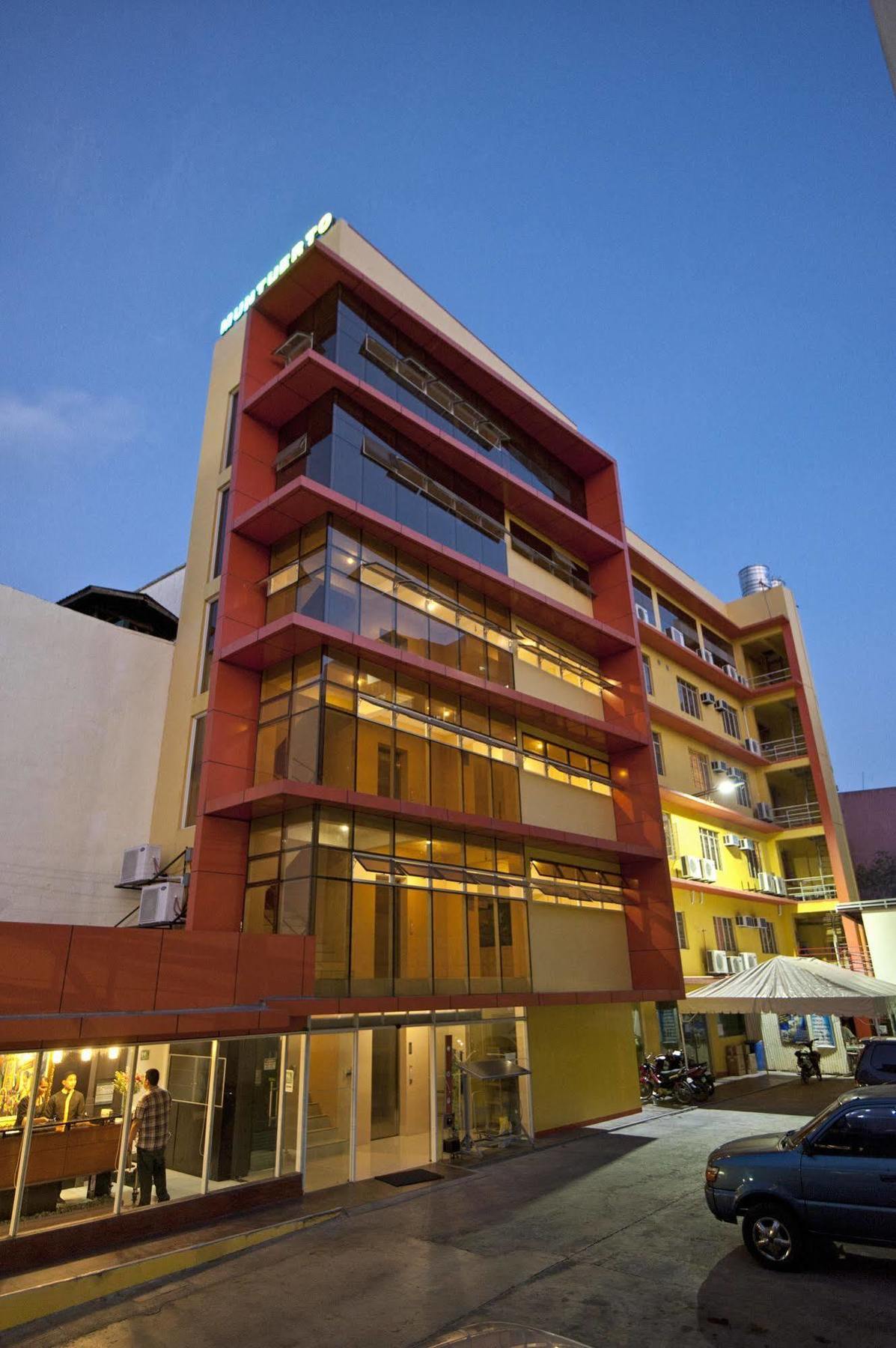 M Citi Suites Cebu Stadt Exterior foto